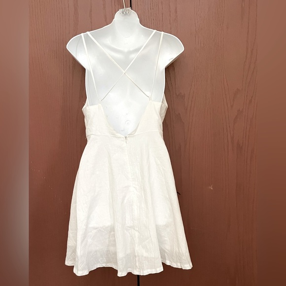 White Cotton Open backed Mini Dress. - Picture 4 of 10